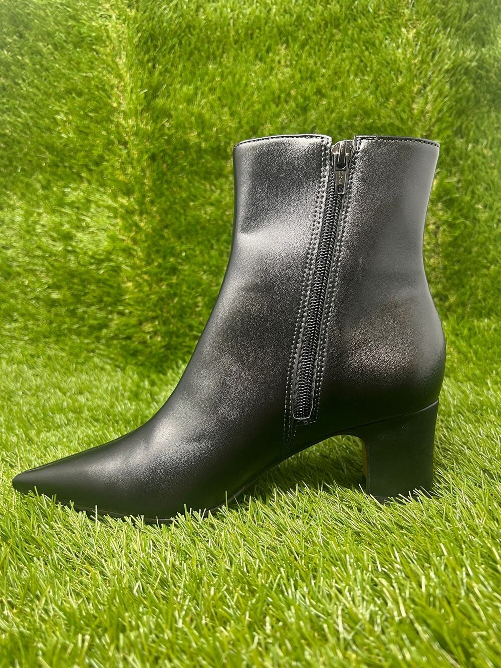 Arezzo Women's 5 Jenna Block Heel Pointed Toe Zip Black Ankle Boots